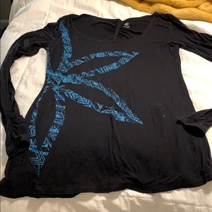 Women’s long sleeve yoga top